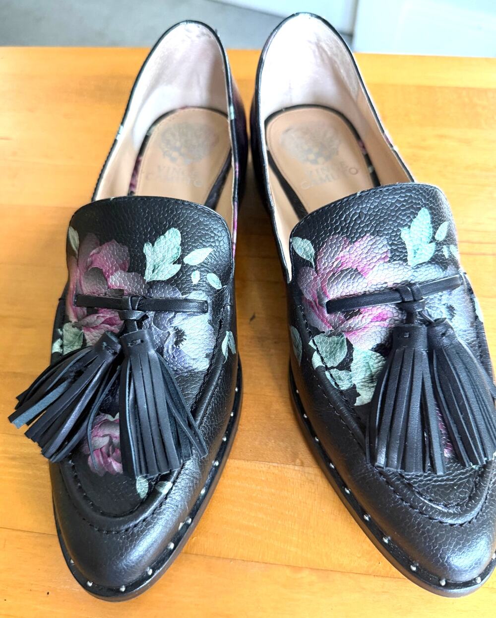 Vince Camuto Geralin Tassel Loafers Black Leather Metallic Floral Pattern Sz 8.5